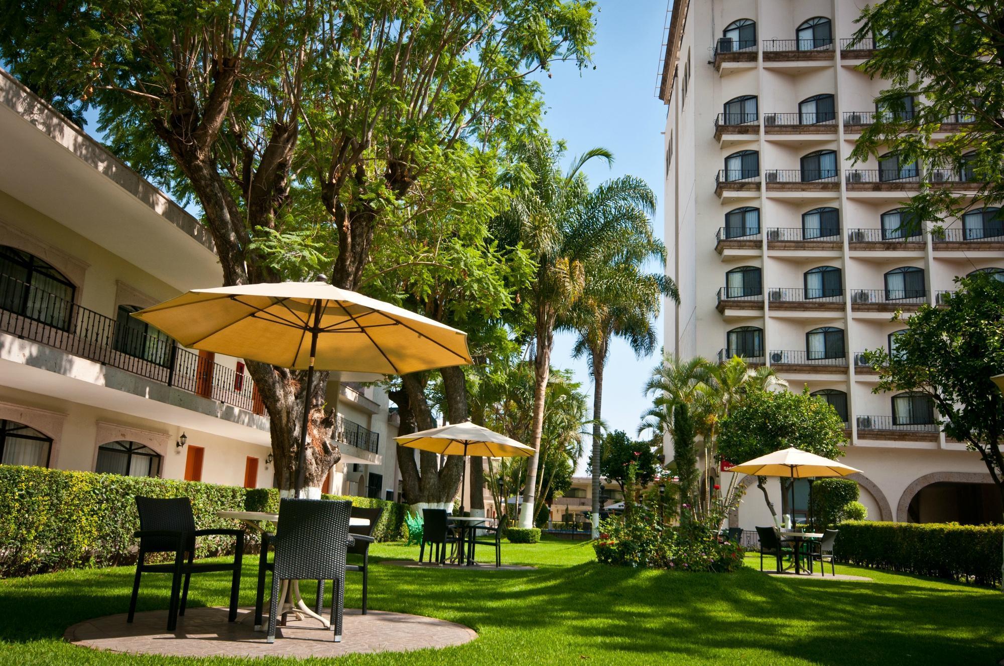 Hotel Malibu Сапопан Экстерьер фото